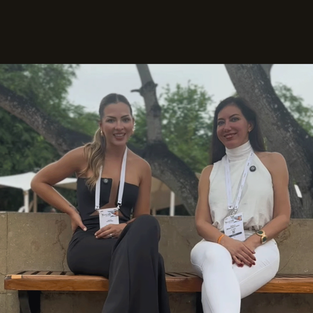 Presentando a la especialista Paola Benavides